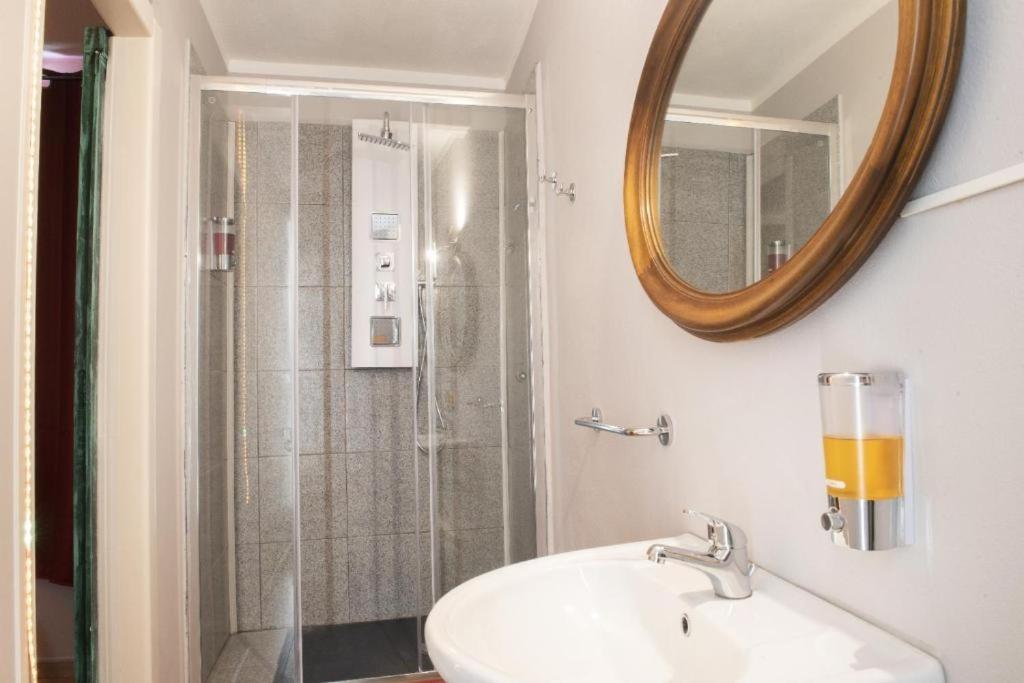 Le Mura Antiche Rooms 萨萨里 外观 照片